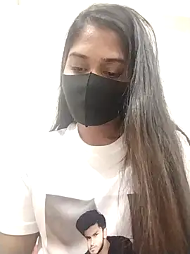 Green LaDY66 online show from November 2025 10:14:01 AM