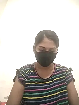 Green LaDY66 online show from November 2025 07:17:02 PM