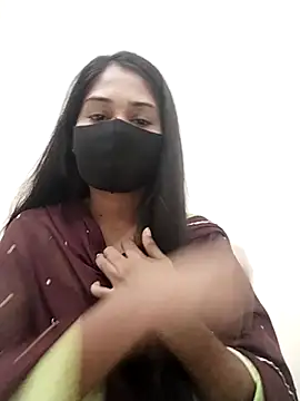 Green LaDY66 online show from November 2025 08:41:01 AM