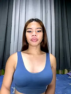 Snapshot of kierra_fox chatting on November 2025 04:28:01 PM kierra fox online show from November 2025 04:28:01 PM