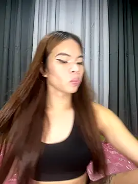 Snapshot of kierra_fox chatting on December 2025 04:19:02 PM kierra fox online show from December 2025 04:19:02 PM