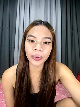 Snapshot of kierra_fox chatting on November 2025 01:45:02 PM kierra fox online show from November 2025 01:45:02 PM