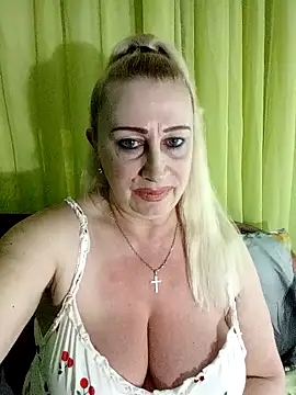 Esenia505 online show from May 2026 01:36:01 PM
