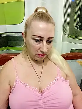 Esenia505 online show from January 2026 05:27:02 PM