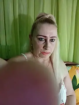 Esenia505 online show from May 2026 10:45:02 AM