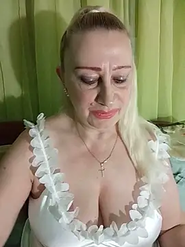 Esenia505 online show from July 2026 03:18:02 AM