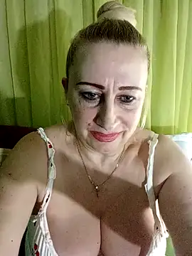 Esenia505 online show from April 2026 02:34:01 PM