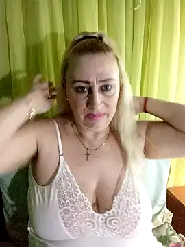 Esenia505 online show from March 2026 04:15:01 PM