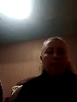 Snapshot of Esenia505 chatting on October 2025 02:16:02 PM Esenia505 online show from October 2025 02:16:02 PM