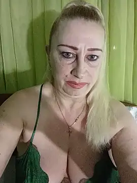 Esenia505 online show from May 2026 01:18:02 AM
