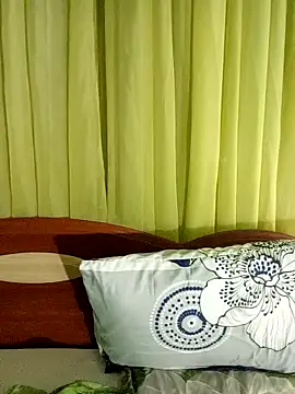 Esenia505 online show from April 2026 10:49:01 PM