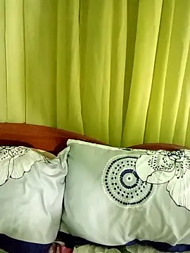 Esenia505 online show from April 2026 03:41:01 AM