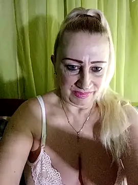 Esenia505 online show from March 2026 10:41:02 AM