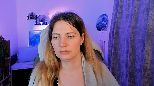 AleksaLaurent online show from December 2025 08:04:02 PM