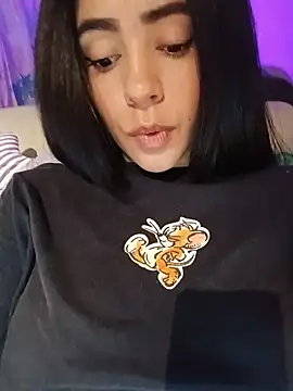 Sara-215 online show from April 2026 05:45:01 AM