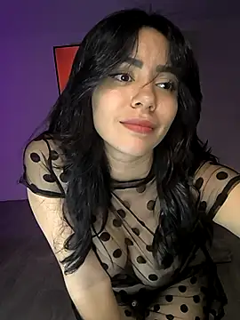 Snapshot of Sara-215 chatting on November 2025 04:24:02 AM Sara-215 online show from November 2025 04:24:02 AM