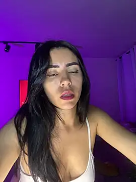 Snapshot of Sara-215 chatting on November 2025 05:08:02 AM Sara-215 online show from November 2025 05:08:02 AM