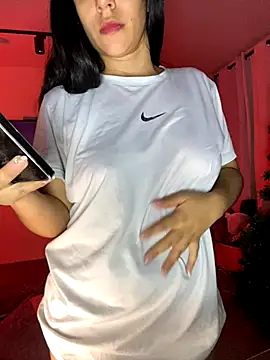 Snapshot of Sara-215 chatting on November 2025 12:43:02 AM Sara-215 online show from November 2025 12:43:02 AM