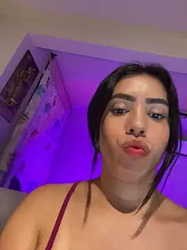 Sara-215 online show from May 2026 04:09:02 AM