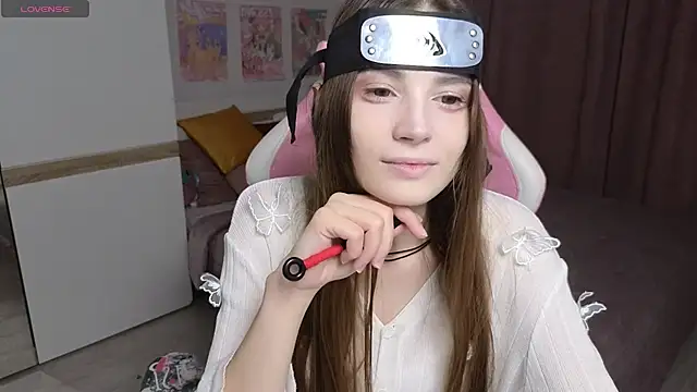 Hana Flo  online show from November 2025 02:09:02 PM