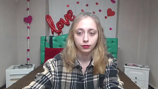 TracyLll online show from February 2026 06:11:01 AM