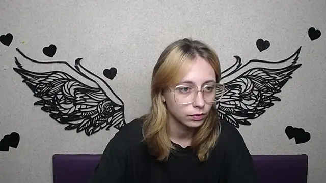 TracyLll online show from November 2025 11:53:02 AM