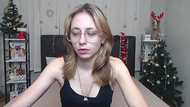 TracyLll online show from January 2026 06:41:02 AM