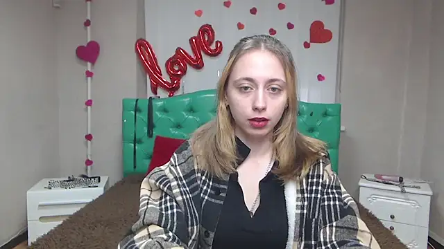 TracyLll online show from February 2026 07:29:02 AM