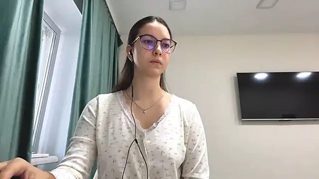 Snapshot of Allisgree chatting on October 2025 06:01:01 AM Allisgree online show from October 2025 06:01:01 AM