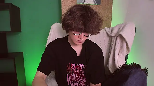 Syndy Dels online show from February 2026 01:08:01 PM