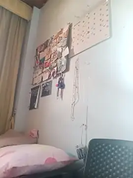 Skay bluee online show from December 2025 09:53:01 PM