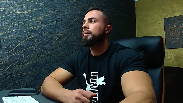 HayesWood online show from November 2025 05:44:02 AM