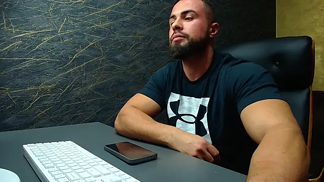 HayesWood online show from November 2025 06:08:02 AM