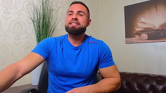 HayesWood online show from December 2025 06:03:01 AM