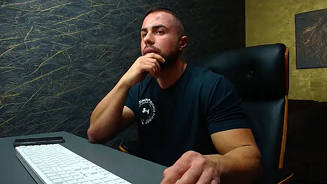 HayesWood online show from November 2025 05:44:01 AM