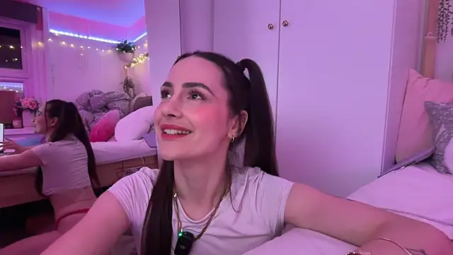 SpicyLunaaa online show from March 2026 09:44:01 PM