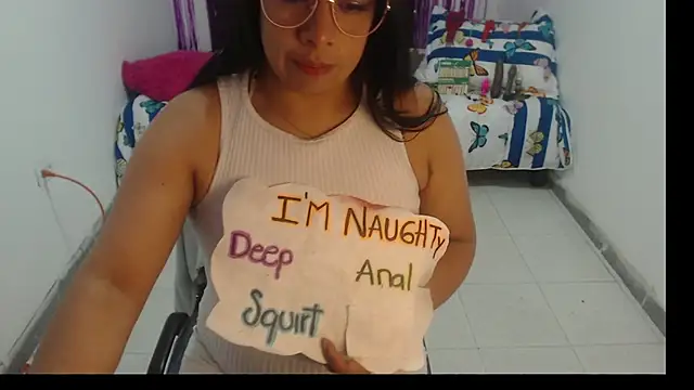 Snapshot of Alanafire chatting on November 2025 01:48:02 PM Alanafire online show from November 2025 01:48:02 PM