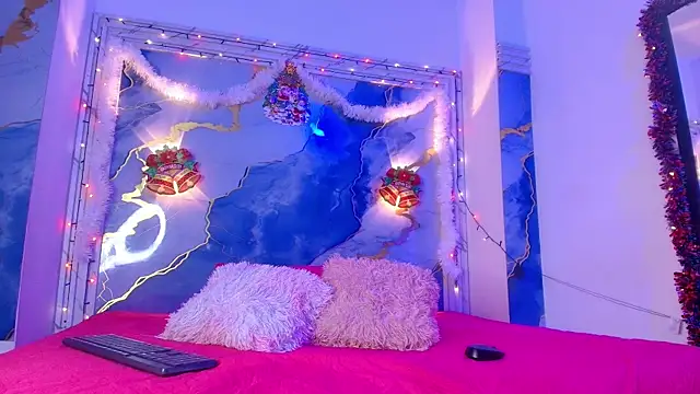 Snapshot of Girls_from_medellin chatting on December 2025 03:18:02 AM Girls from medellin online show from December 2025 03:18:02 AM