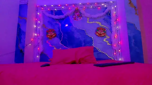 Snapshot of Girls_from_medellin chatting on December 2025 03:07:01 AM Girls from medellin online show from December 2025 03:07:01 AM