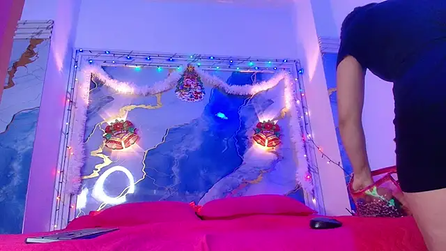 Snapshot of Girls_from_medellin chatting on December 2025 03:27:02 AM Girls from medellin online show from December 2025 03:27:02 AM