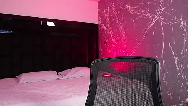 LilithLuxorr online show from December 2025 01:34:02 PM