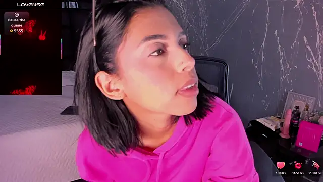 LilithLuxorr online show from November 2025 01:10:01 PM