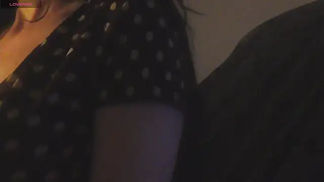 adeux2 online show from April 2026 10:49:02 PM