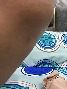 Heena Sharma982 online show from April 2026 07:06:02 PM