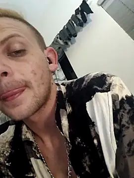 THOMMONSTER5299 online show from February 2026 01:24:02 AM