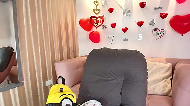 KamyGlam online show from February 2026 08:08:02 PM