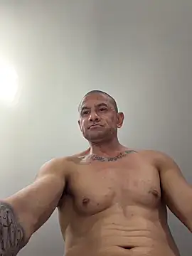 Snapshot of HighonTee chatting on October 2025 08:13:01 AM HighonTee online show from October 2025 08:13:01 AM