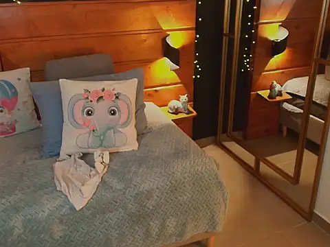 milena kiitty online show from February 2026 11:19:01 AM