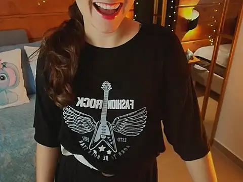 milena kiitty online show from February 2026 11:41:01 AM