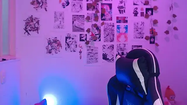 Snapshot of reiko_doll chatting on November 2025 01:34:01 AM reiko doll online show from November 2025 01:34:01 AM